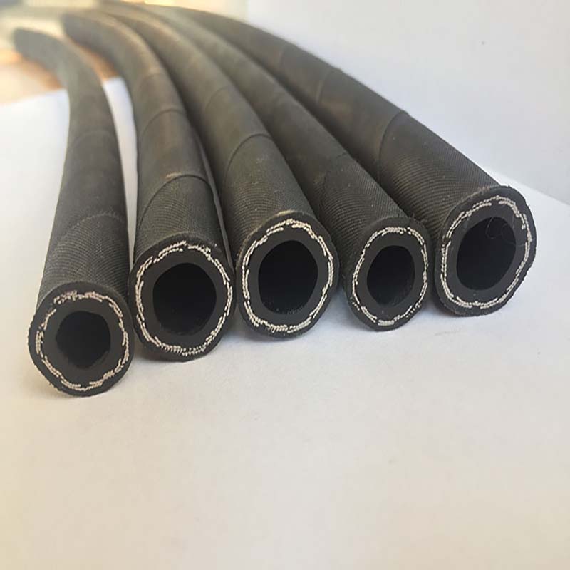 Why are ordinary rubber hoses less durable than large-diameter wear-resistant rubber hoses